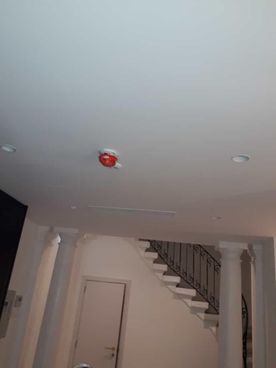 Flat ceiling